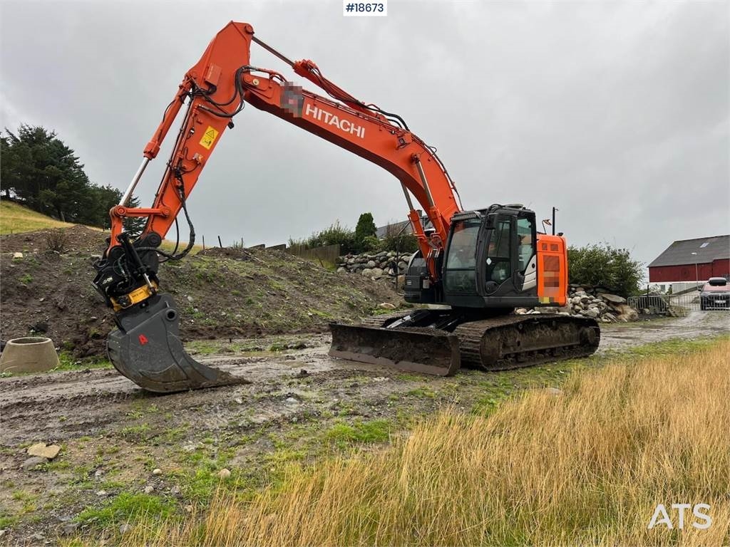 ZX225 USLC-5B Excavator w/ Rotor Tilt, Sanding Buc  Machineryscanner