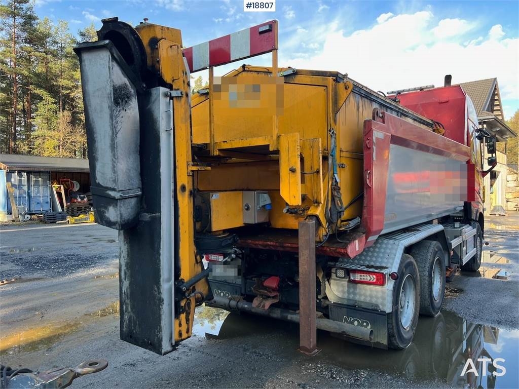 Oletto asphalt box w/ hydraulic hood, asphalt gutt  Machineryscanner