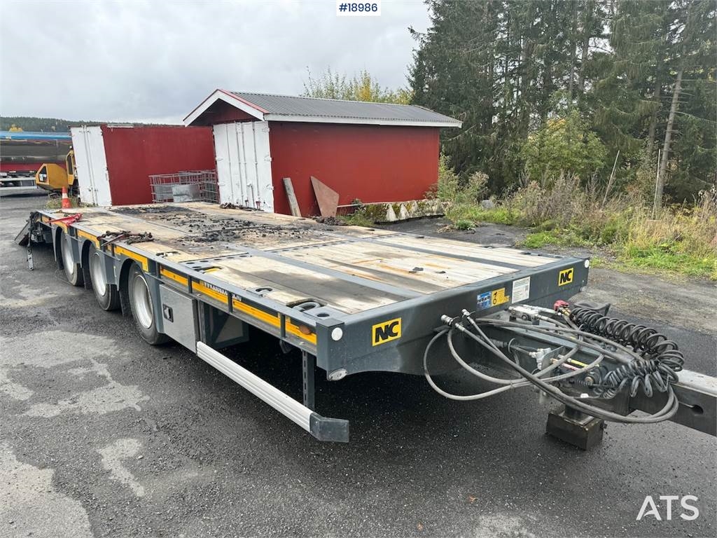 Machine trailer w/ Hydraulic drive bridge.  Machineryscanner
