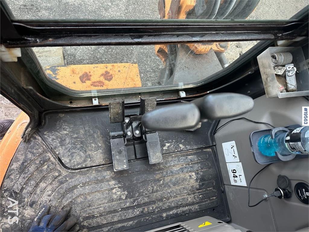 CASE CX50B excavator w/rototilt, hammer, grapple and 3