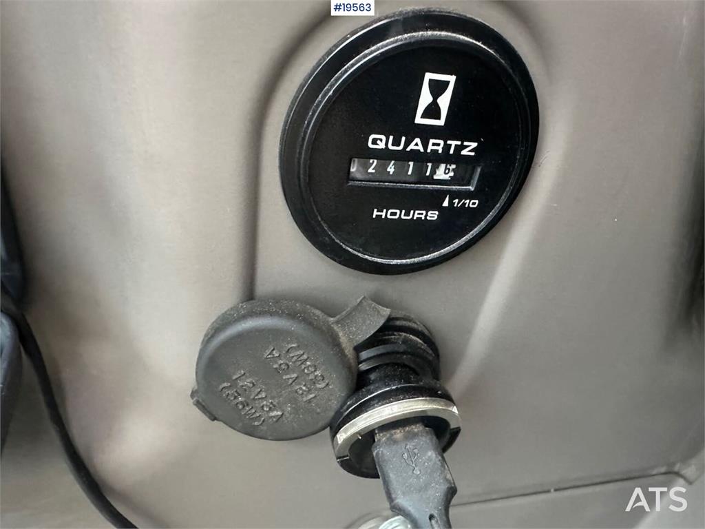 CASE CX50B excavator w/rototilt, hammer, grapple and 3