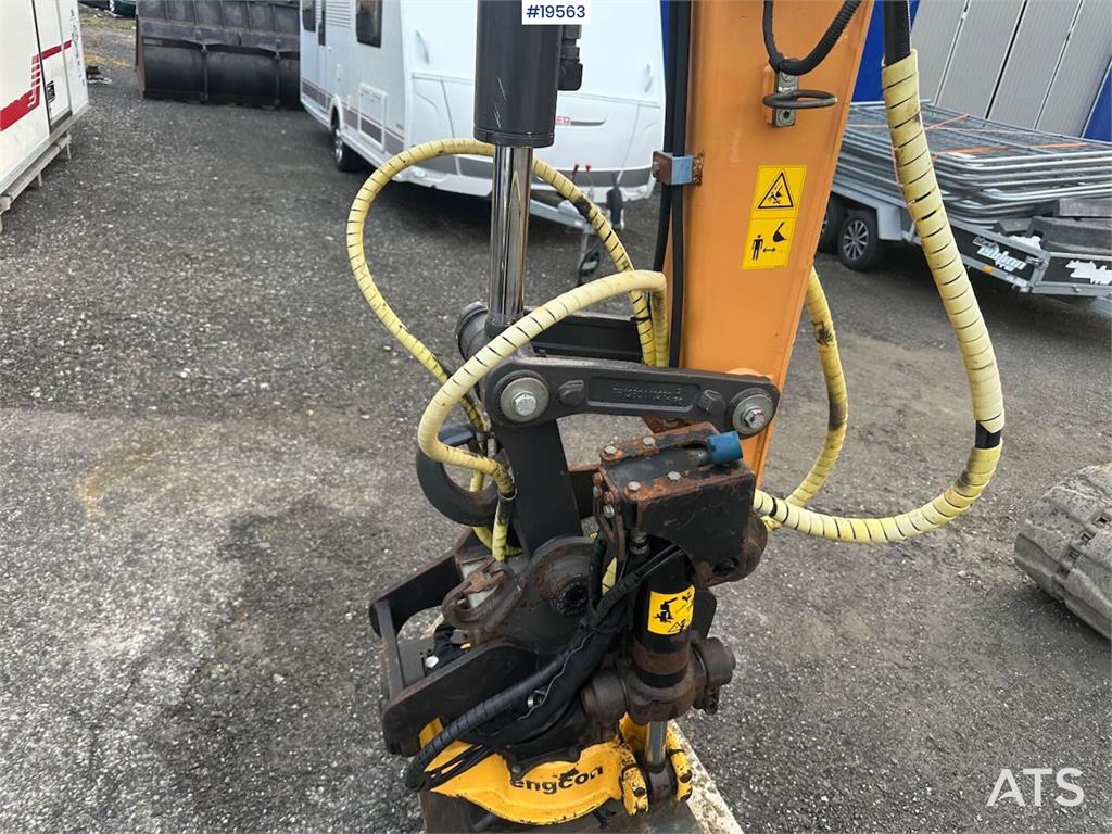 CASE CX50B excavator w/rototilt, hammer, grapple and 3