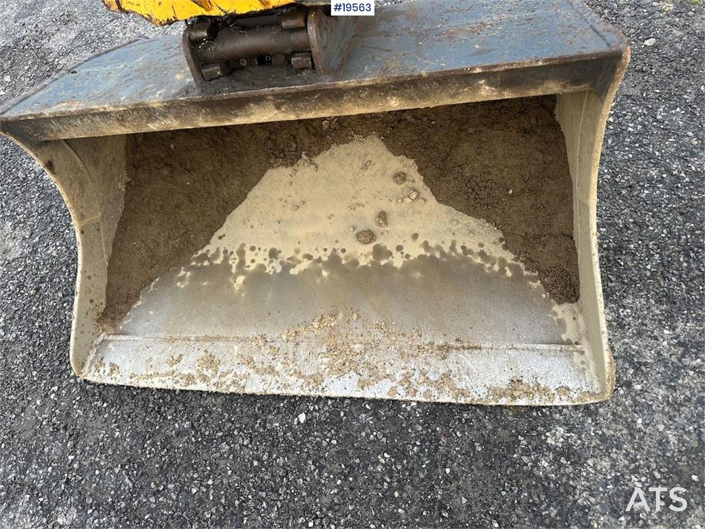 CASE CX50B excavator w/rototilt, hammer, grapple and 3