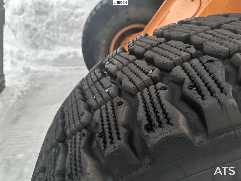 CASE 721E wheel loader w/ snow bucket and gravel bucket