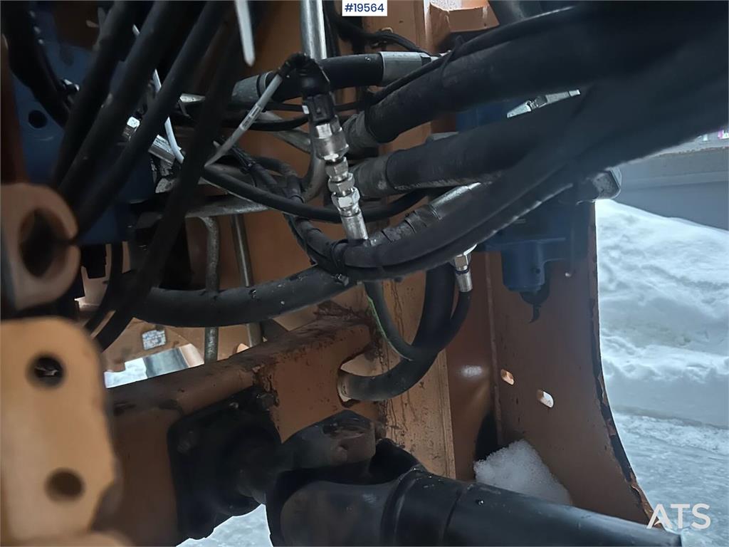 CASE 721E wheel loader w/ snow bucket and gravel bucket