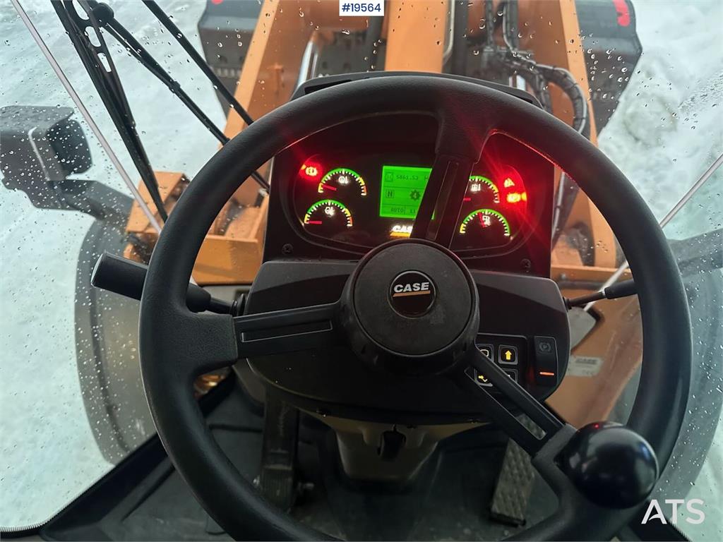 CASE 721E wheel loader w/ snow bucket and gravel bucket