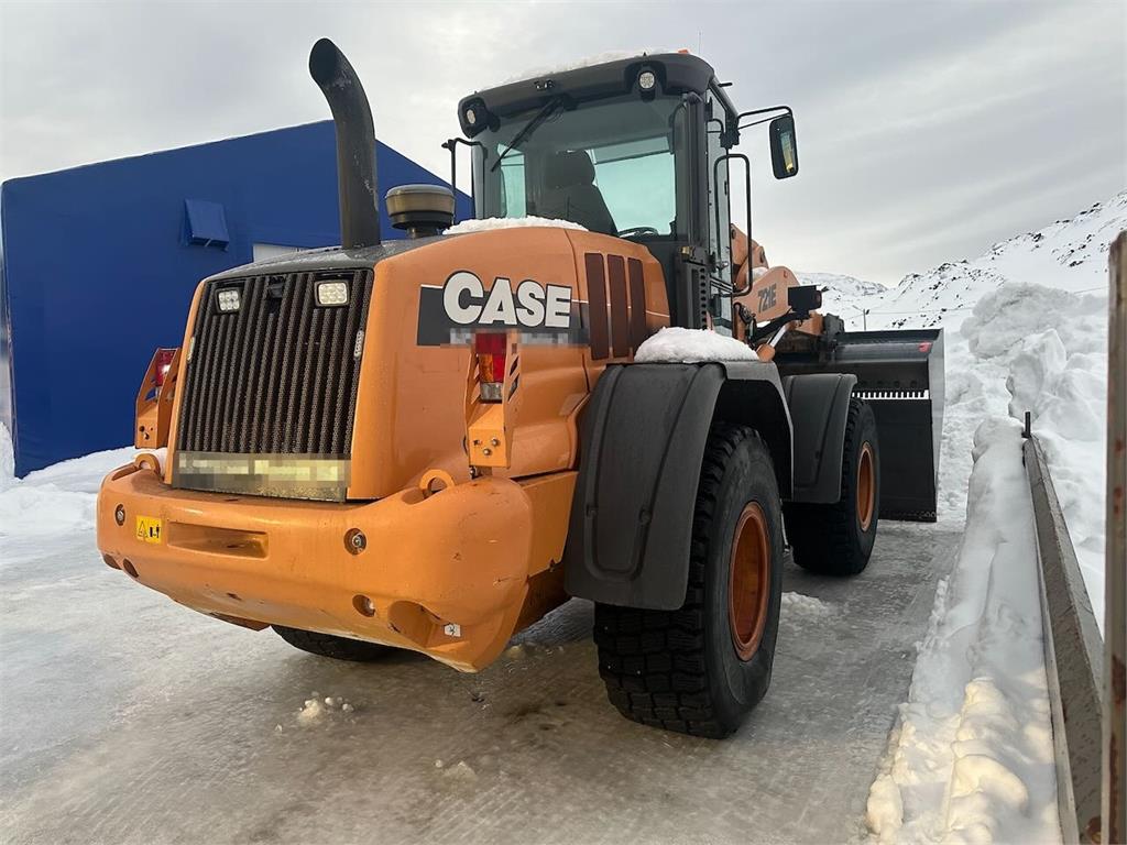 CASE 721E wheel loader w/ snow bucket and gravel bucket