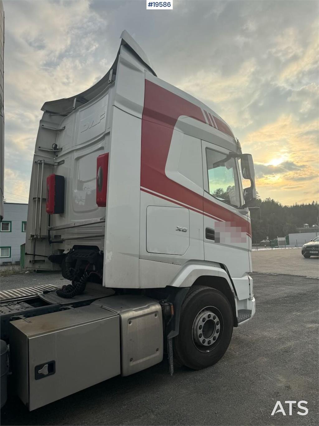 DAF XG 530 6x2 Tractor