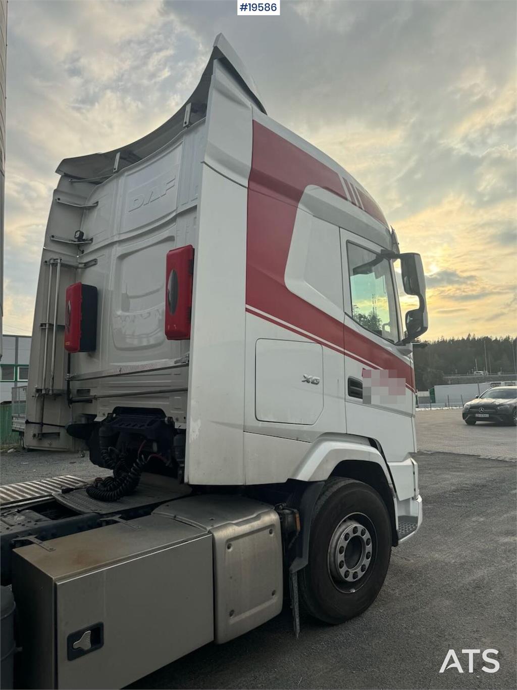 DAF XG 530 6x2 Tractor