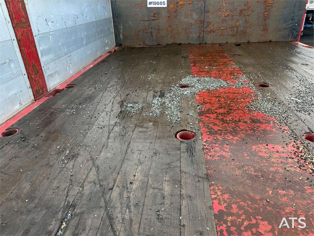 Broshuis 3 AUD-44 lowbed trailer.