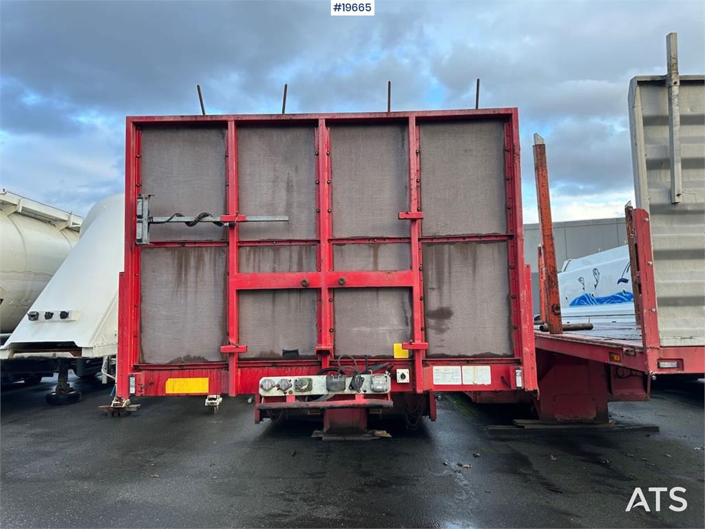 Broshuis 3 AUD-44 lowbed trailer.