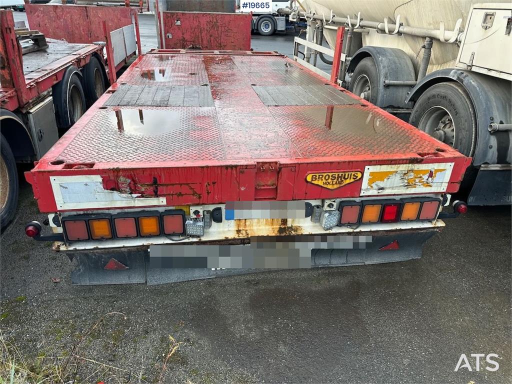 Broshuis 3 AUD-44 lowbed trailer.