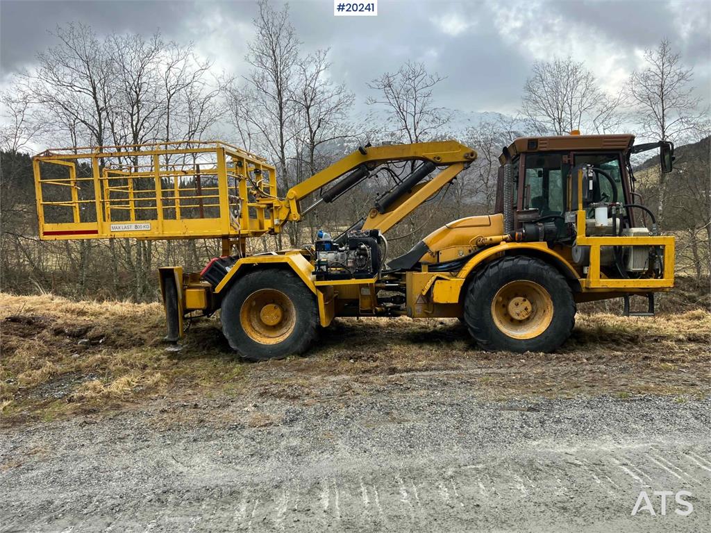 Hydrema 912B w/ 2007 Essverk Platform 912 lift with basket