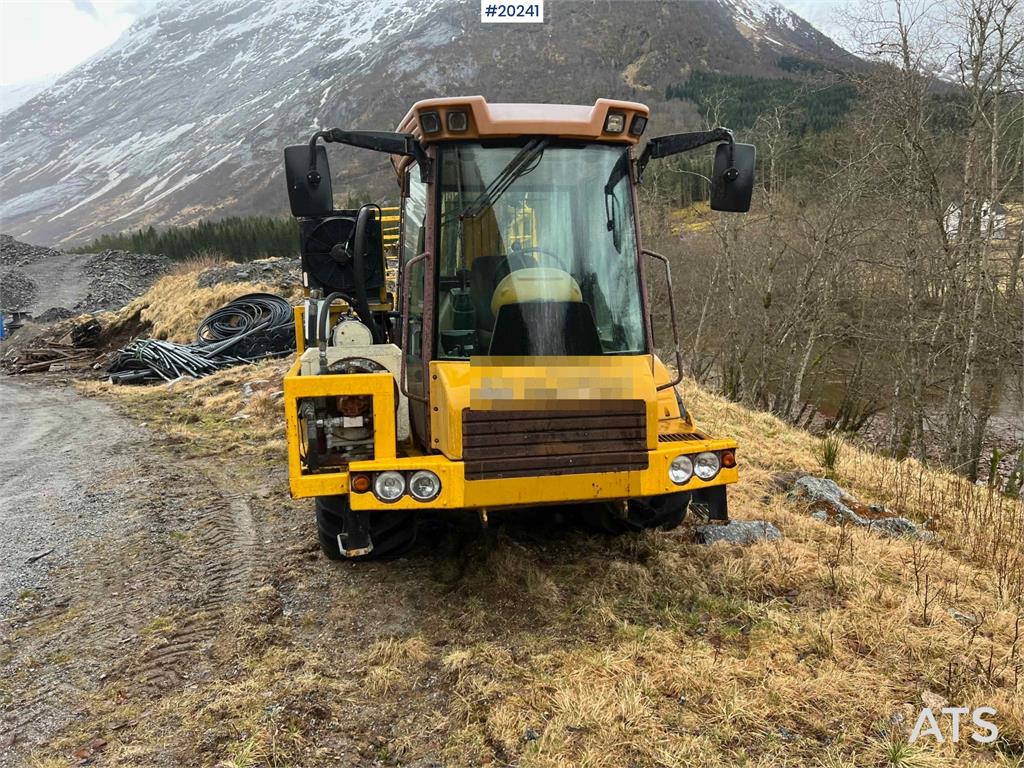 Hydrema 912B w/ 2007 Essverk Platform 912 lift with basket