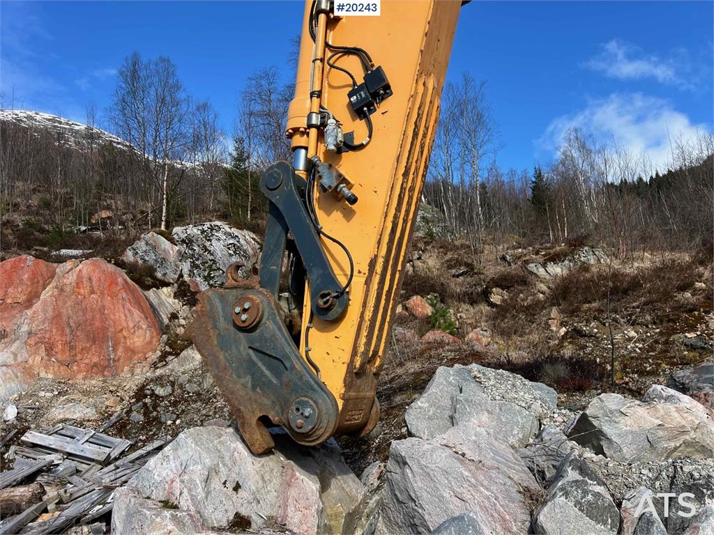 Hyundai Robex 235 LCR-9 w/ Excavator bucket and gps