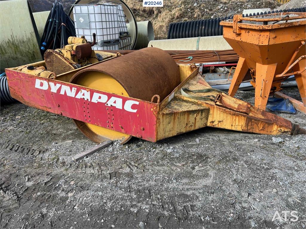 Dynapac CH47 trailed roller