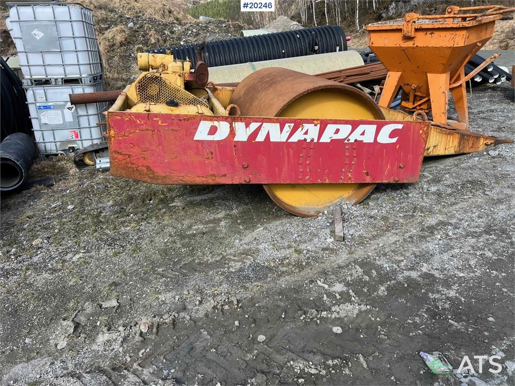 Dynapac CH47 trailed roller