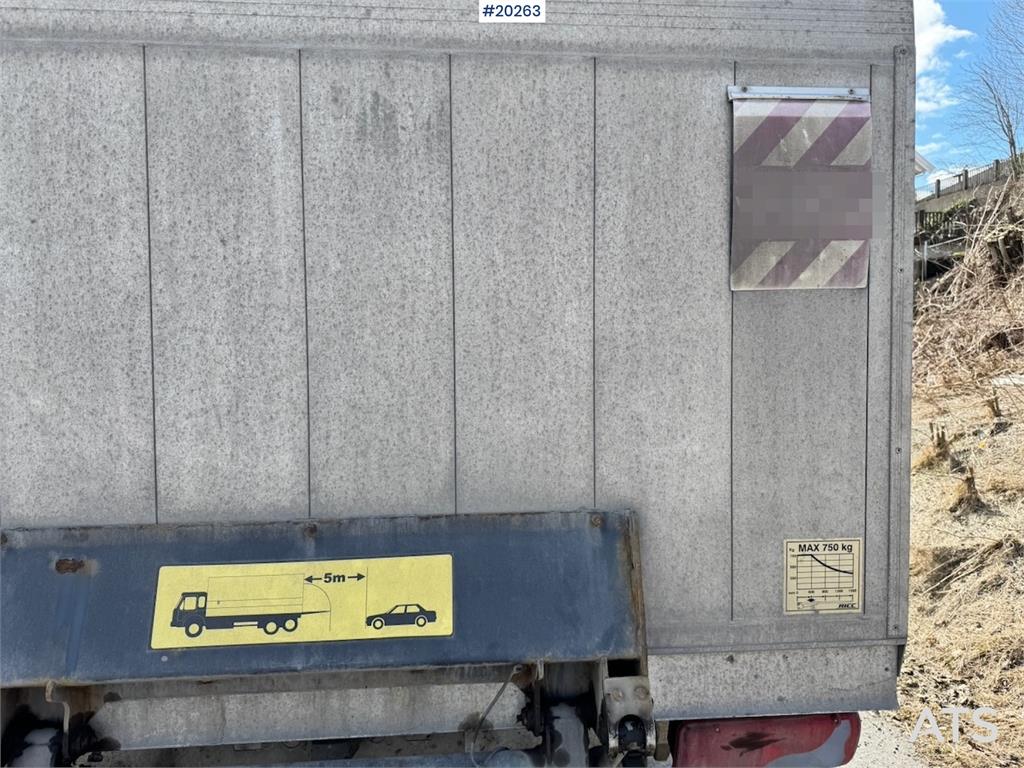 Mercedes-Benz Sprinter 8 Pallets.