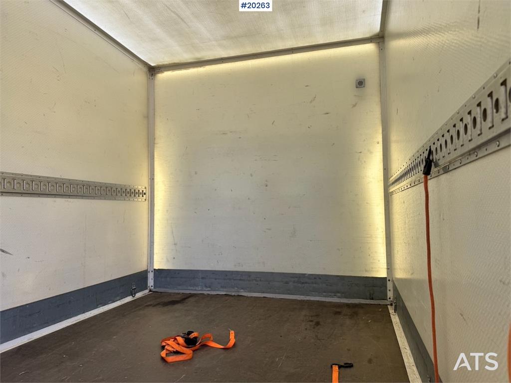 Mercedes-Benz Sprinter 8 Pallets.