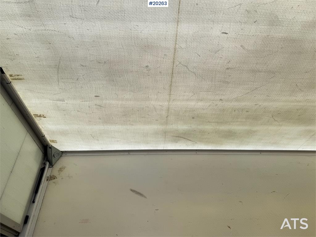 Mercedes-Benz Sprinter 8 Pallets.