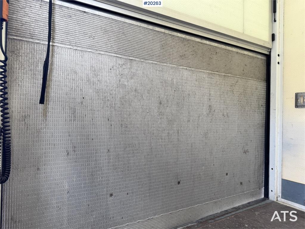 Mercedes-Benz Sprinter 8 Pallets.