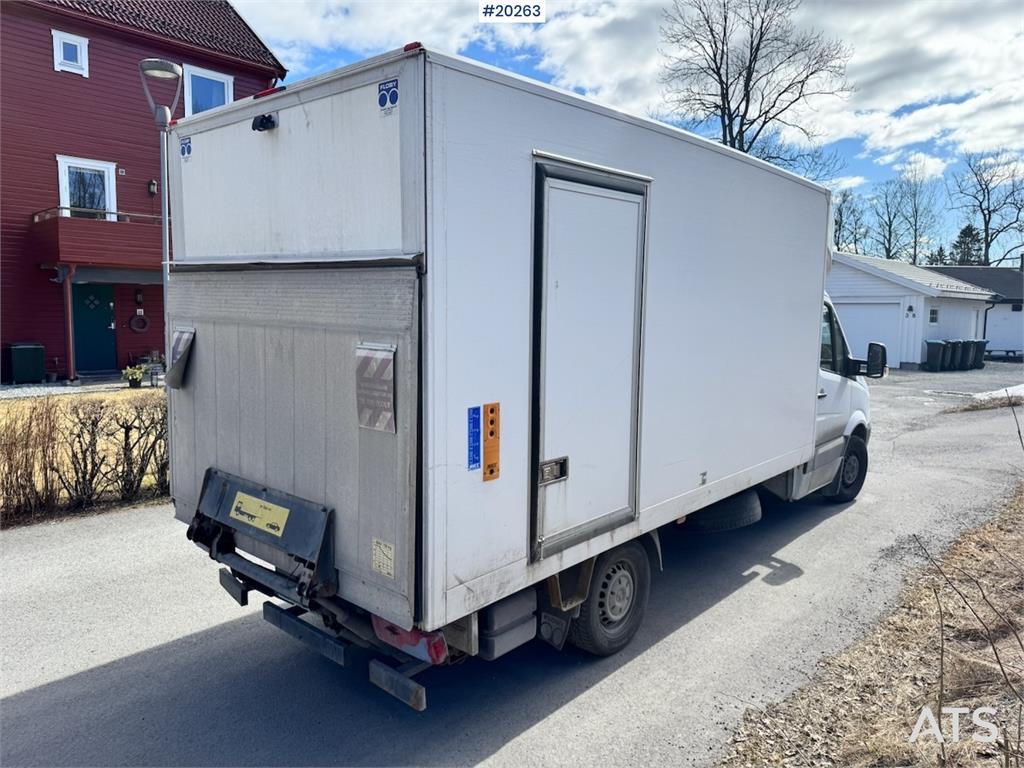 Mercedes-Benz Sprinter 8 Pallets.