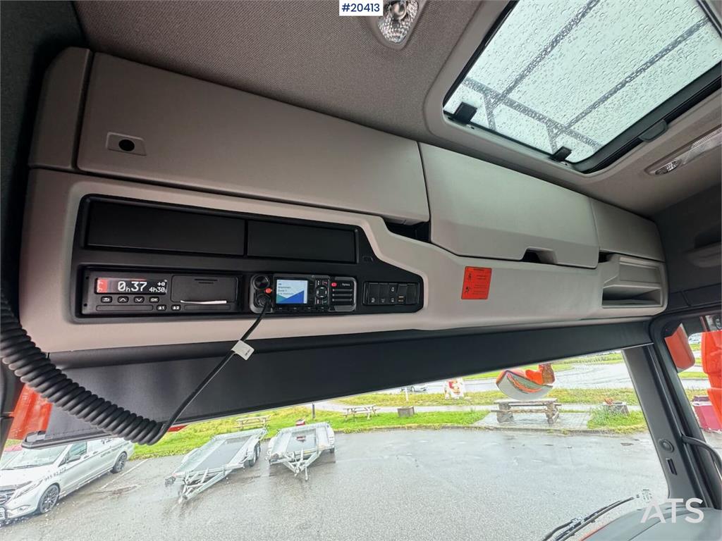 Scania R660 8x4 Hook truck w/ hook box - WATCH VIDEO