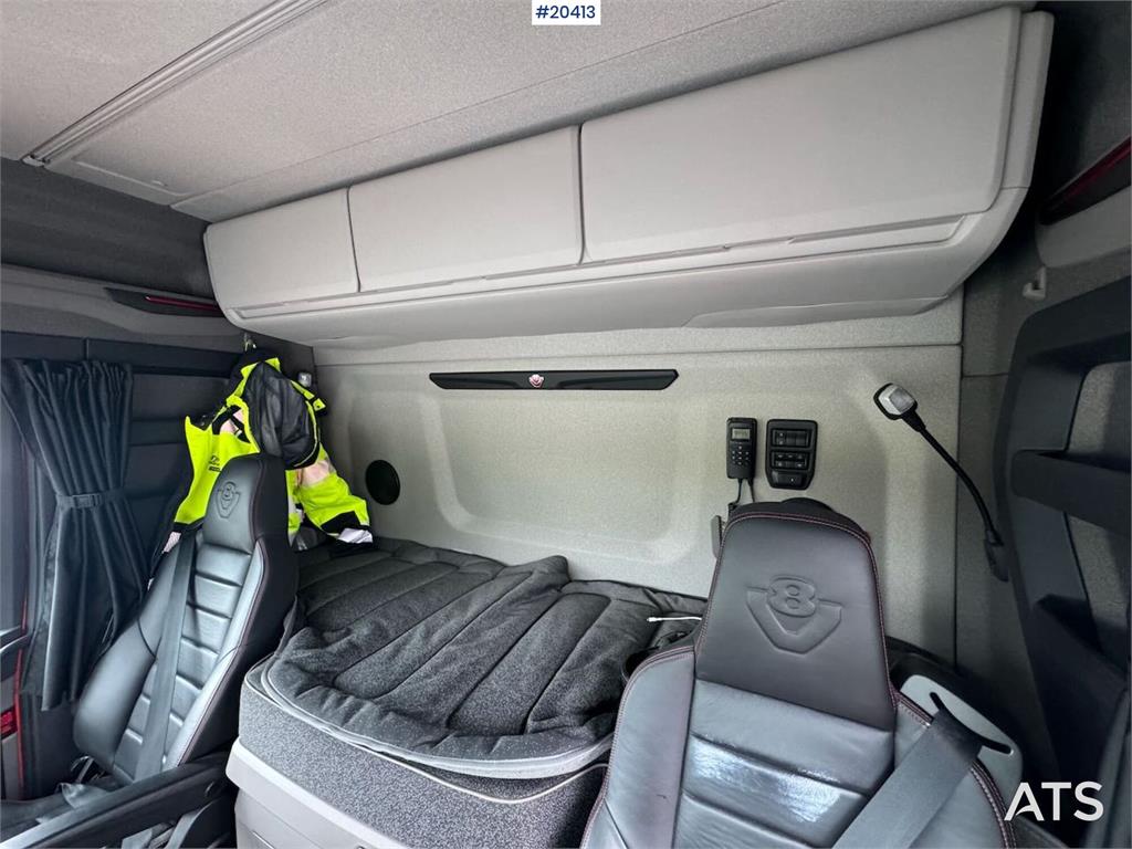 Scania R660 8x4 Hook truck w/ hook box - WATCH VIDEO