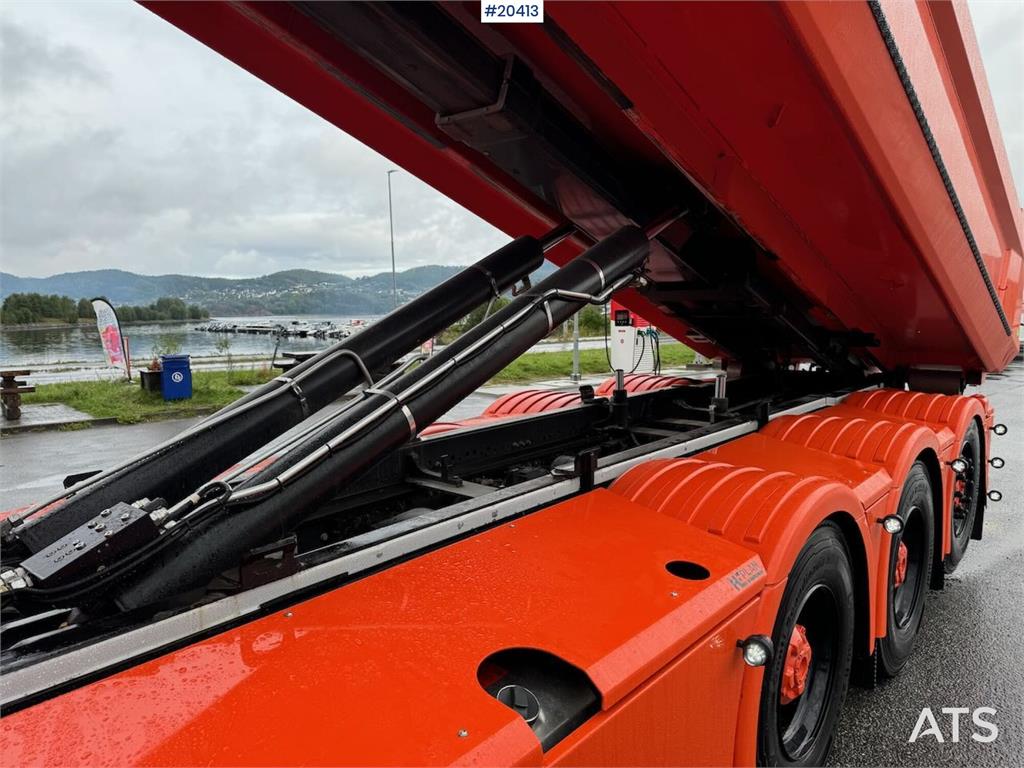 Scania R660 8x4 Hook truck w/ hook box - WATCH VIDEO