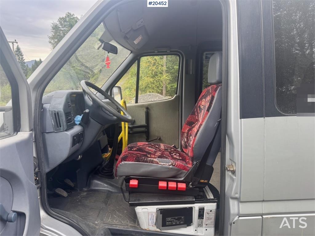 Mercedes-Benz Sprinter 312 Minibus.
