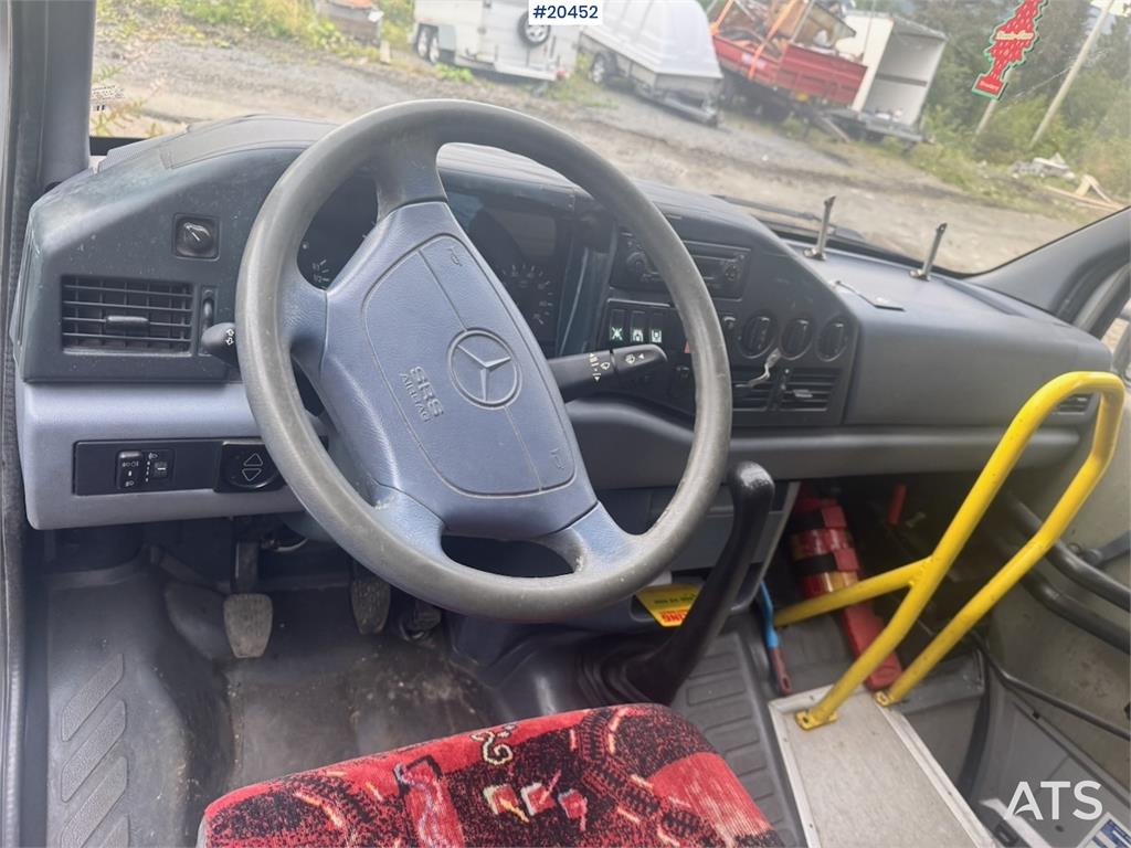Mercedes-Benz Sprinter 312 Minibus.