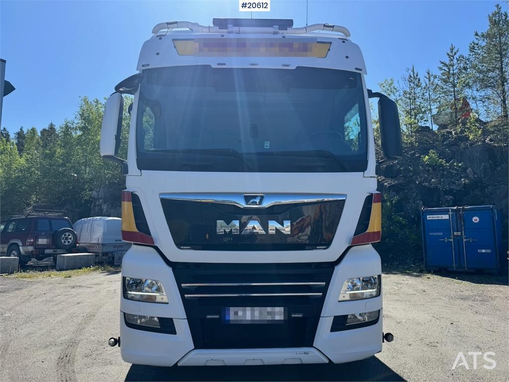 MAN TGX 580 Flatbed truck.