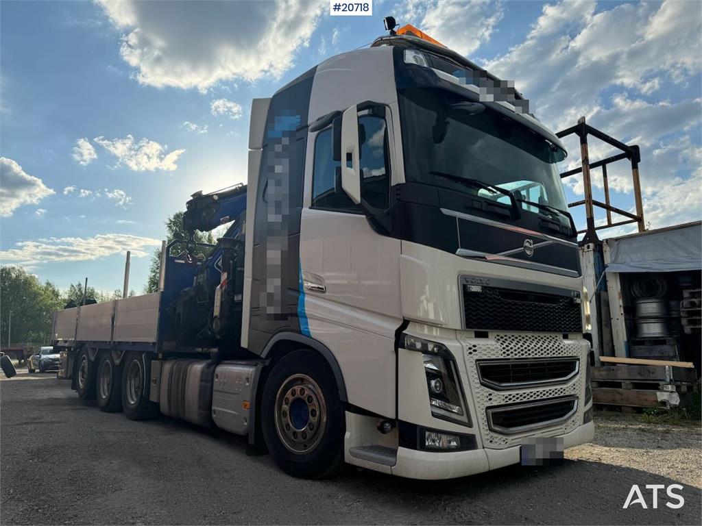 Volvo FH16 Tridem crane truck w/ 43 t/m Fassi crane