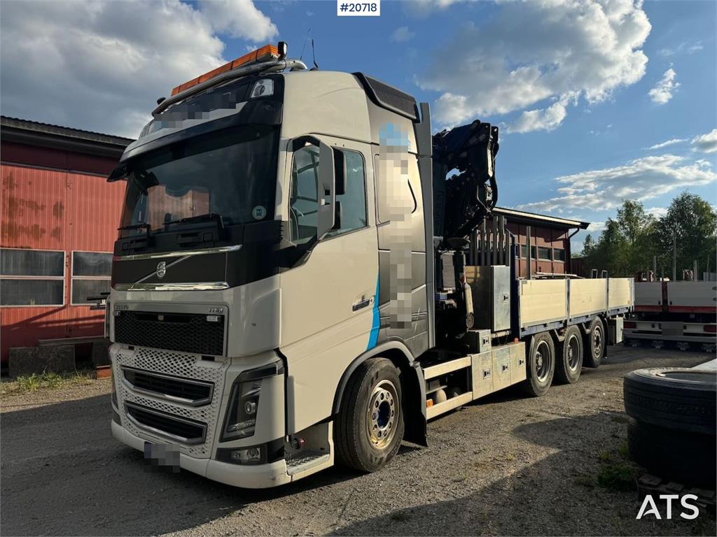 Volvo FH16 Tridem crane truck w/ 43 t/m Fassi crane