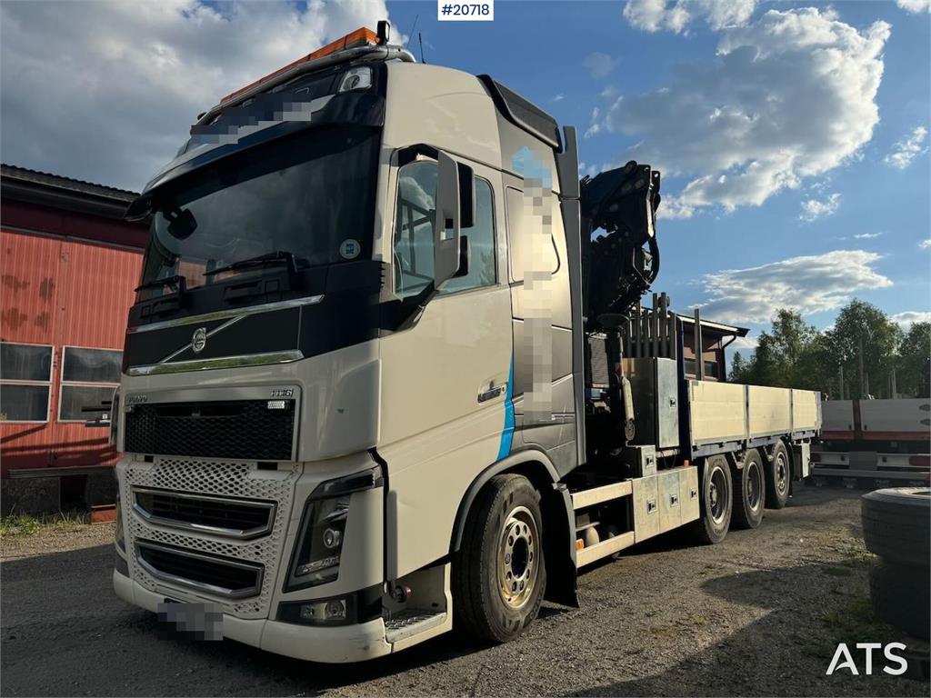 Volvo FH16 Tridem crane truck w/ 43 t/m Fassi crane