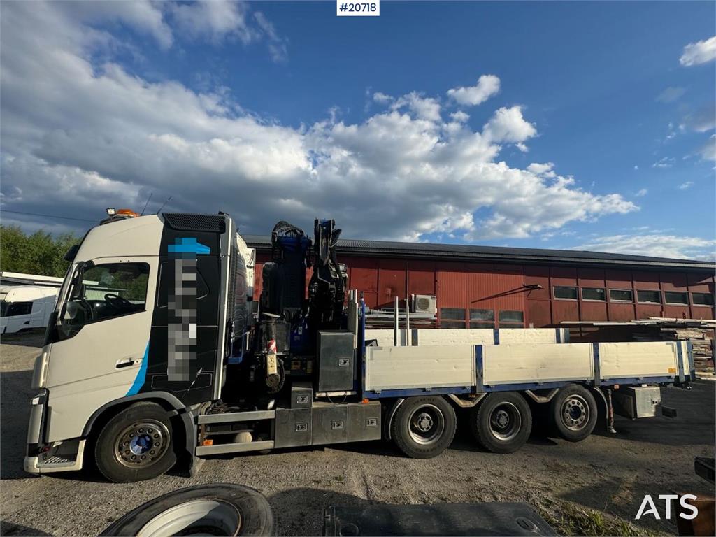 Volvo FH16 Tridem crane truck w/ 43 t/m Fassi crane