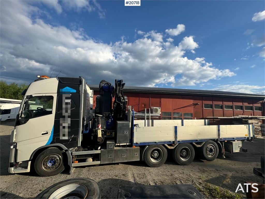 Volvo FH16 Tridem crane truck w/ 43 t/m Fassi crane