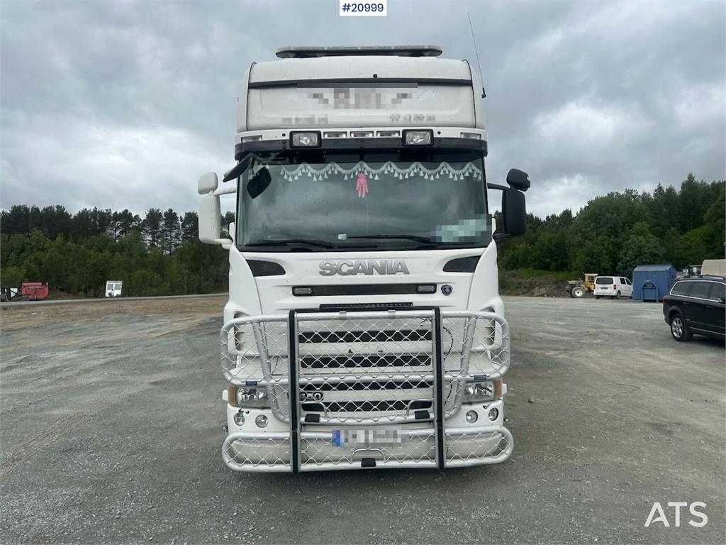 Scania 480 6x2 truck w/ hydraulics and new engine.