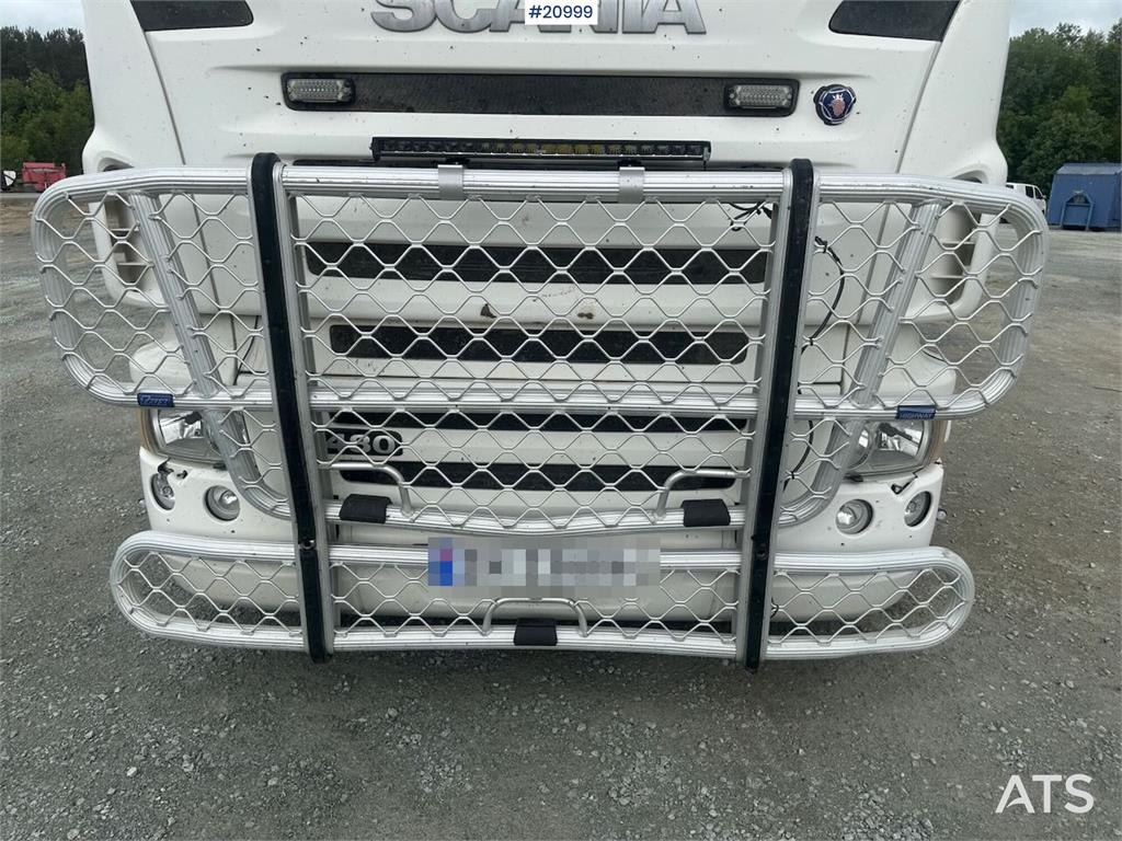 Scania 480 6x2 truck w/ hydraulics and new engine.