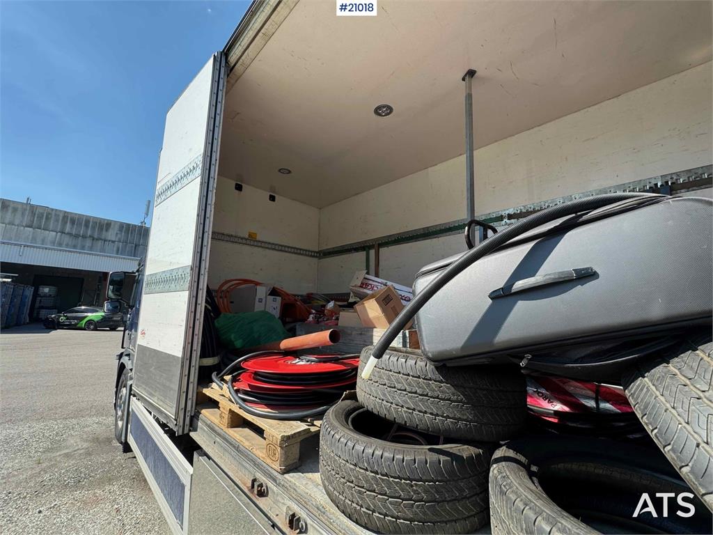 Volvo FM 370 box truck with full side opening!