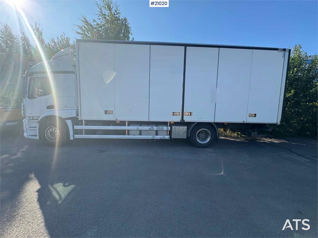 Mercedes-Benz Actros box truck with side opening!