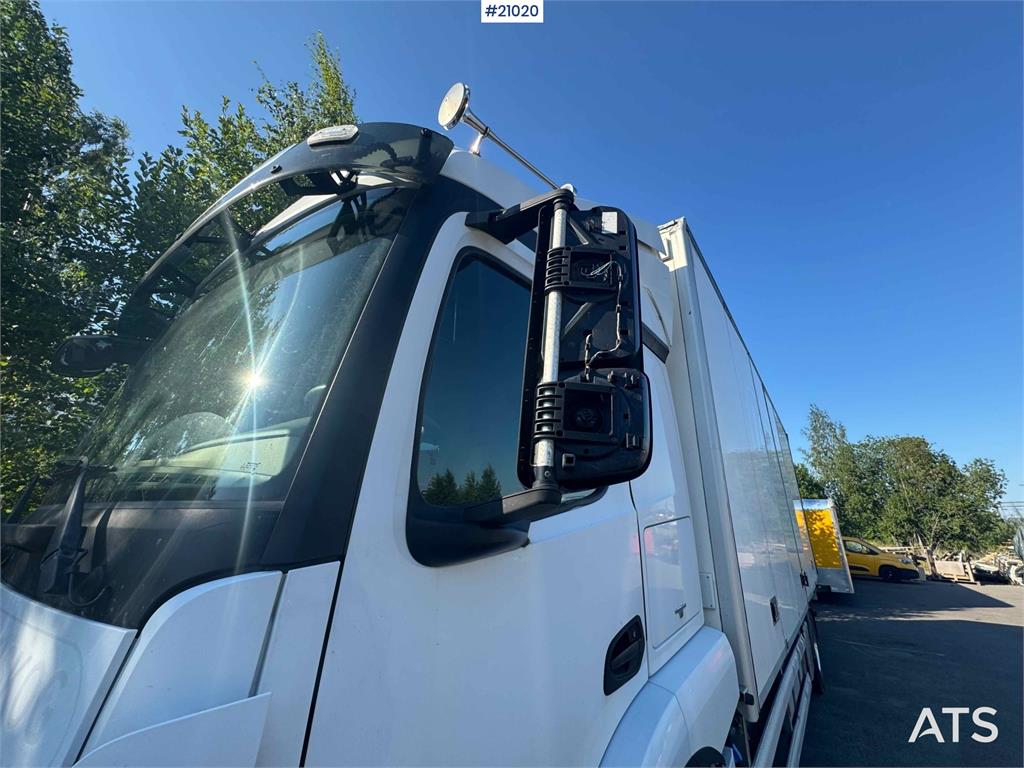 Mercedes-Benz Actros box truck with side opening!