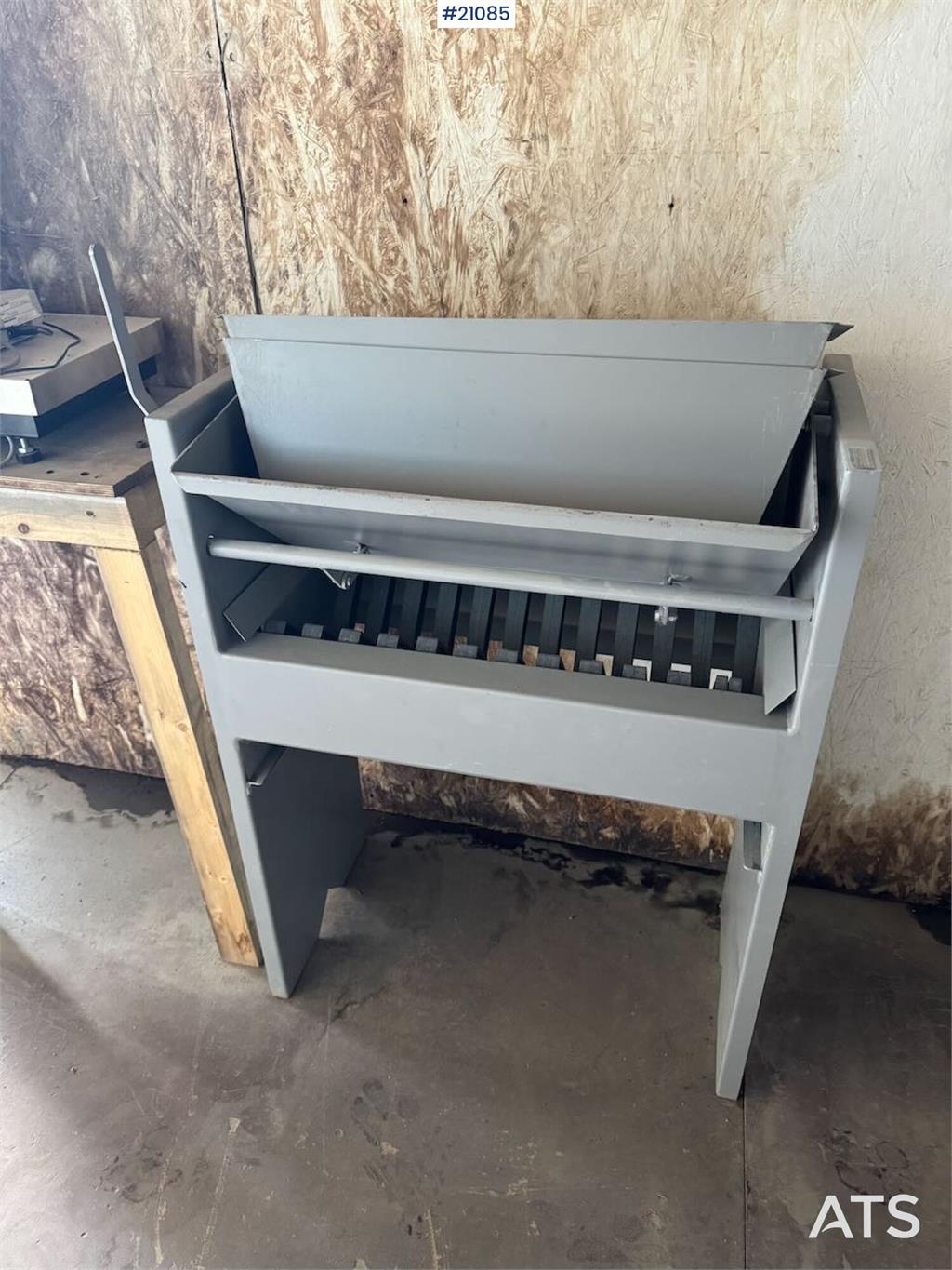 [Other] HECO Laboratory equipment for rock samples