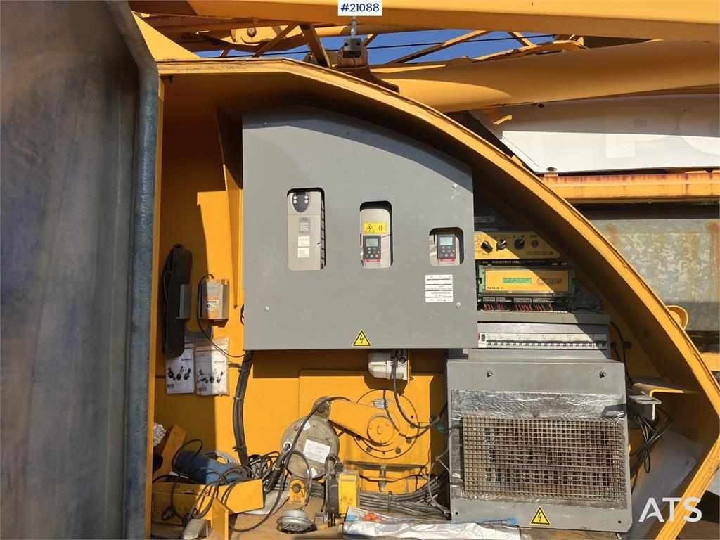 Potain IGO 50 crane w/ wheel set