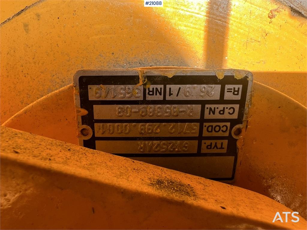 Potain IGO 50 crane w/ wheel set