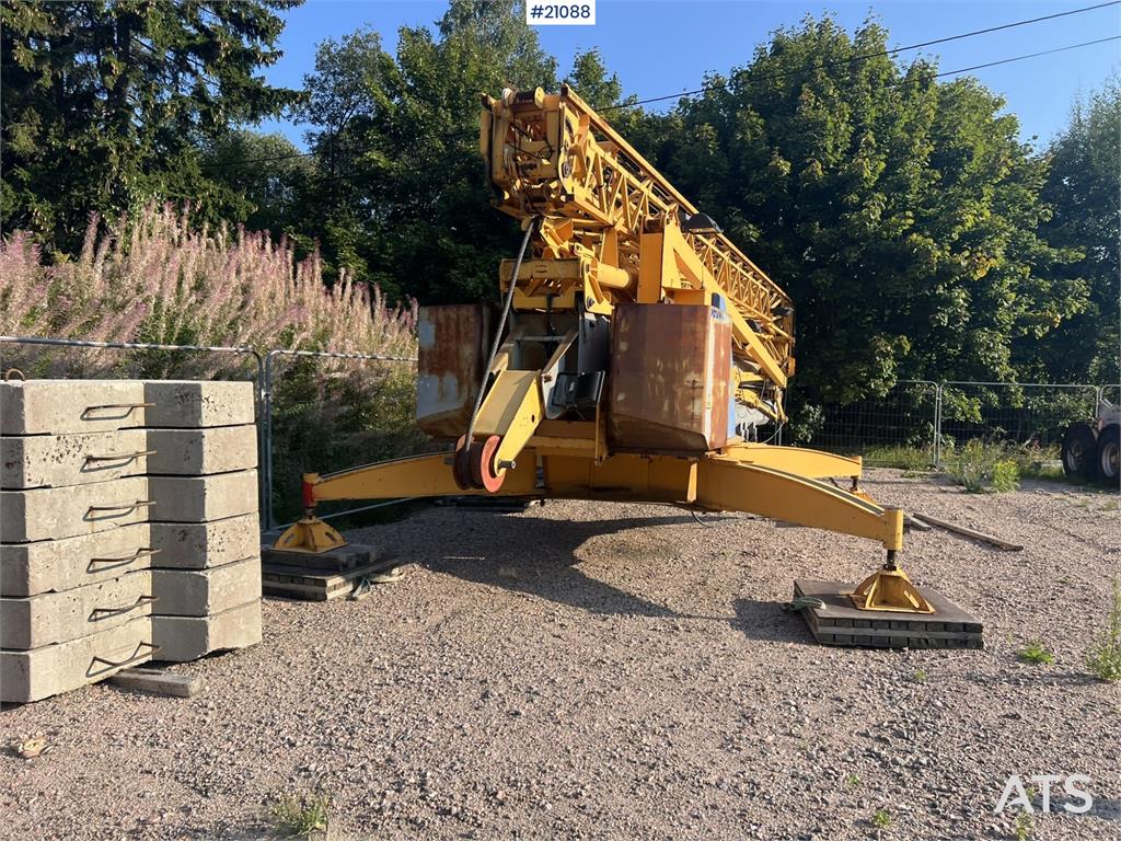 Potain IGO 50 crane w/ wheel set