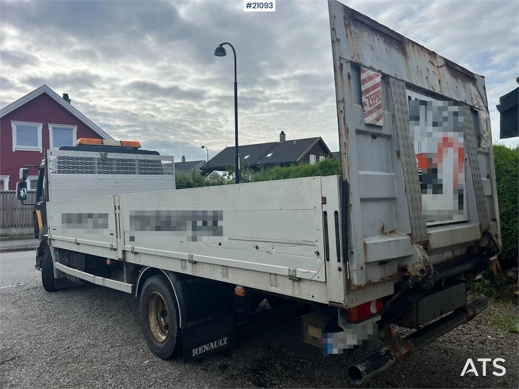 Renault midlium Flatbed 4x2 repair object
