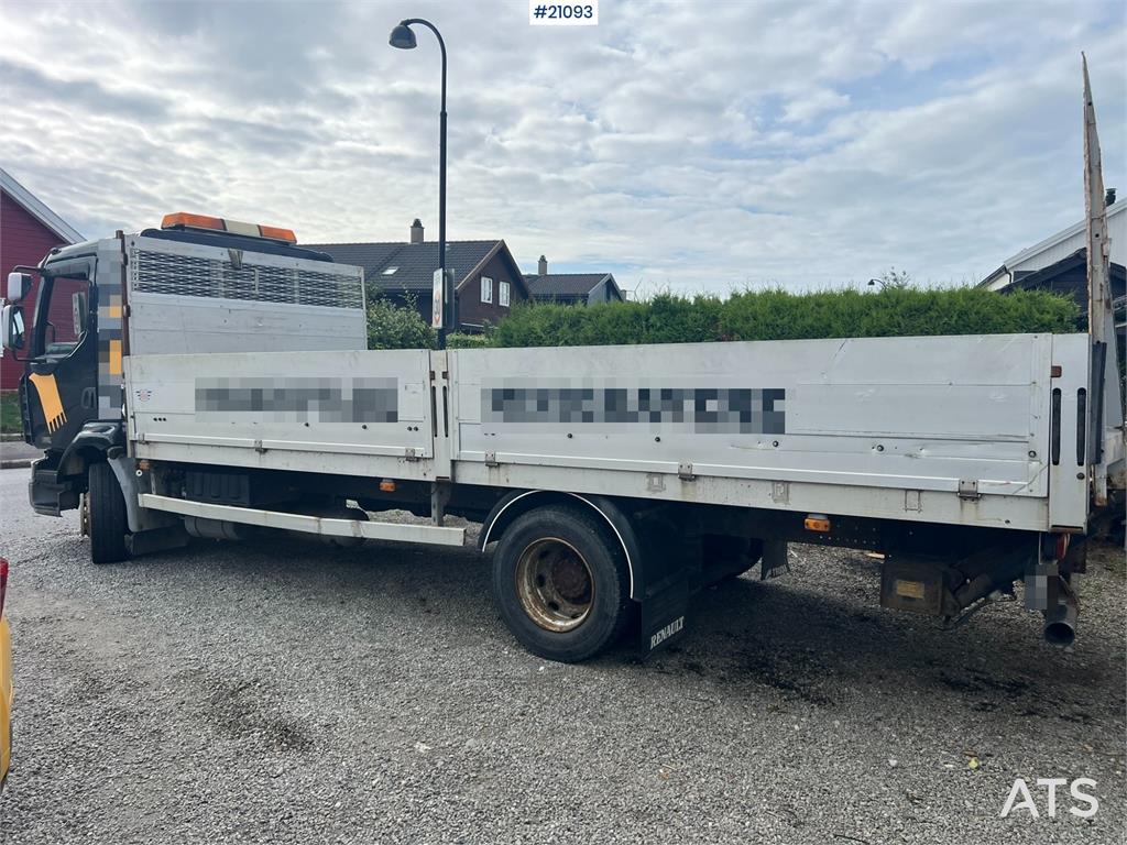 Renault midlium Flatbed 4x2 repair object