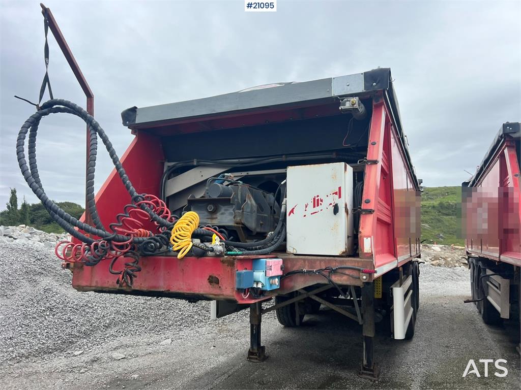 Fliegl Fahrzeugbau ass 3725 Asfaltsemi w/ Push off system