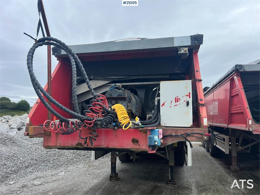 Fliegl Fahrzeugbau ass 3725 Asfaltsemi w/ Push off system